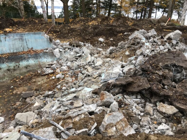 Old house and pool demolished to make way for a new ICF home on Kempenfelt Bay