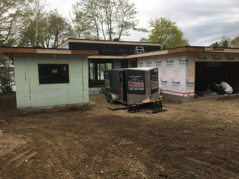 Modern flat-roof ICF home taking shape on Kempenfelt Bay